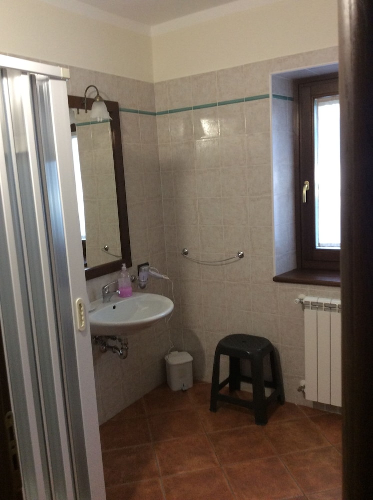 Photo 34