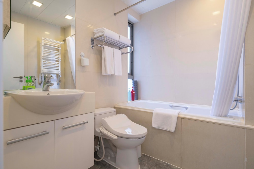 Tyms Family 3BR 2BA Apt Xujiahui Metro