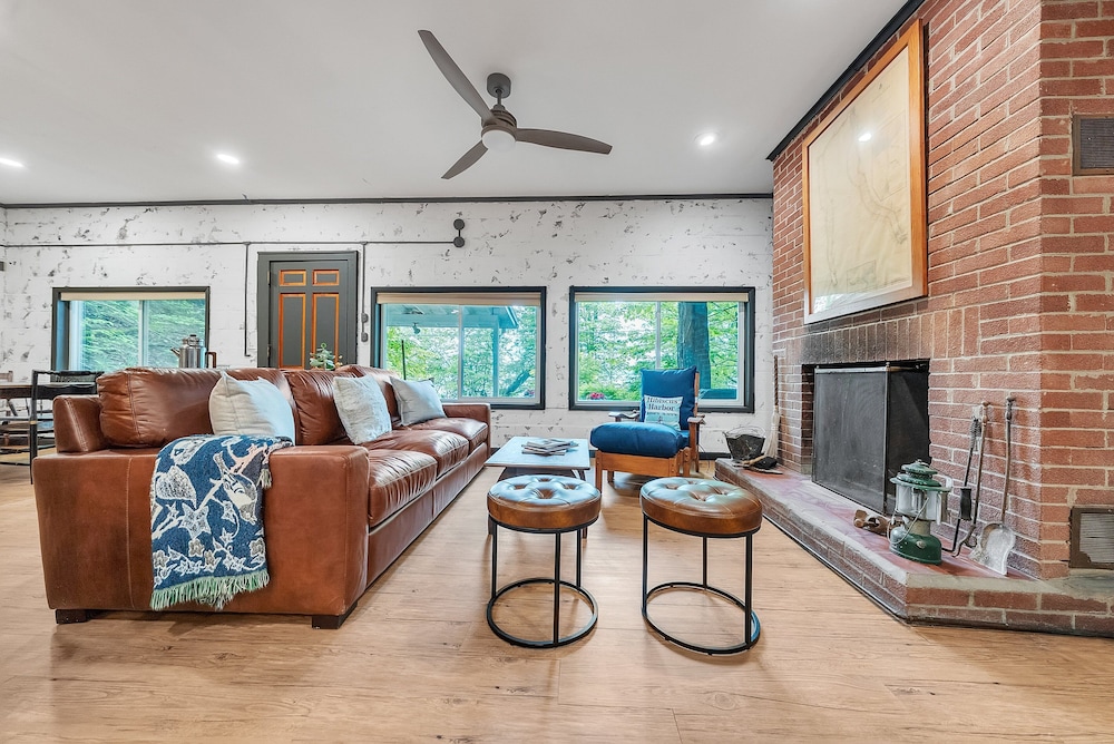 Peaceful Lakefront Getaway On Cayuga Lake 4 Bedroom Cottage