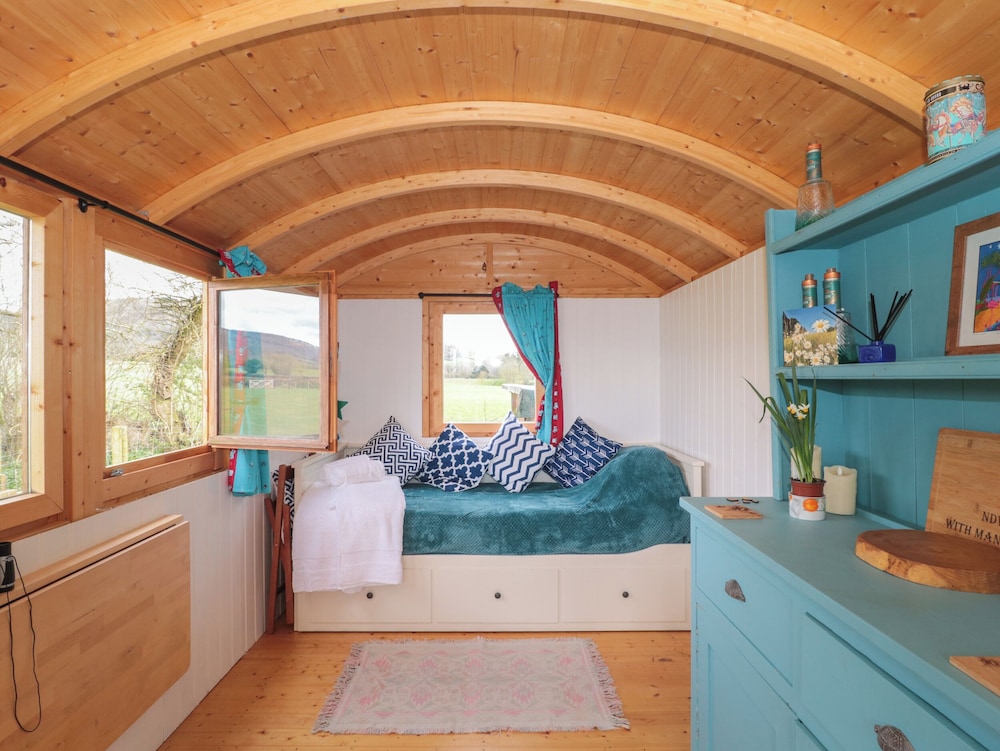 Harri's Hut
