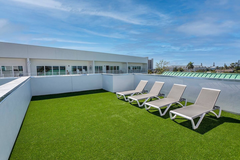 Luxury Pool Home Golf Cart