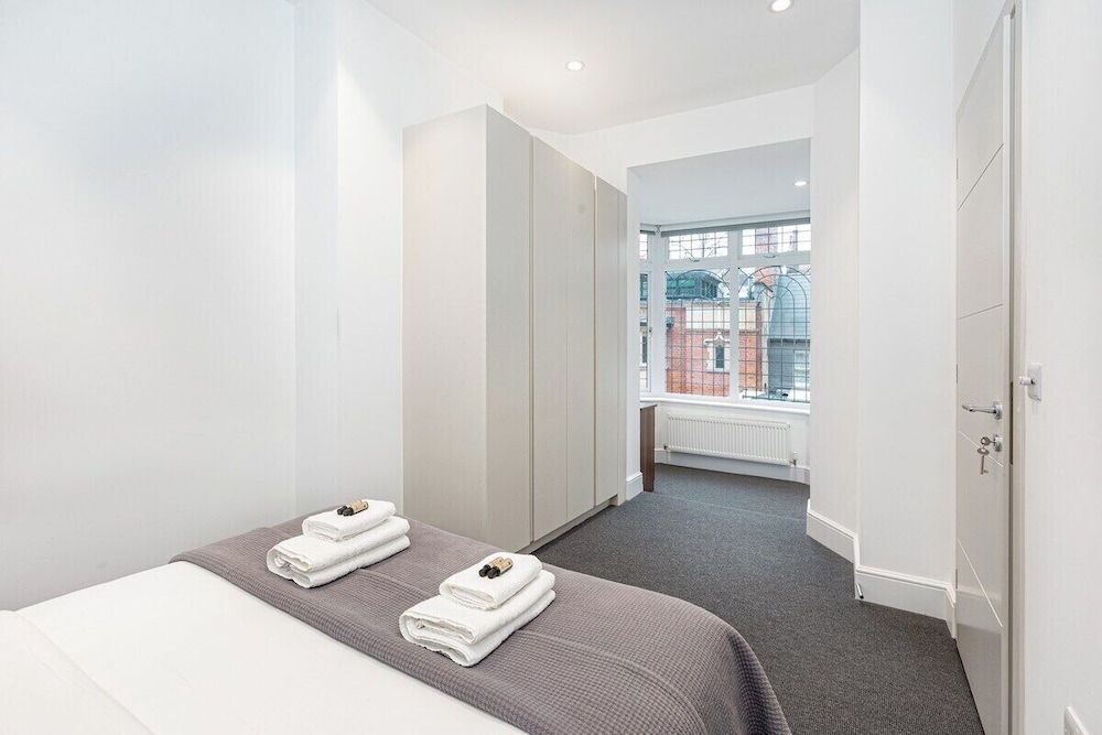 Stylish Harley Street Apartment