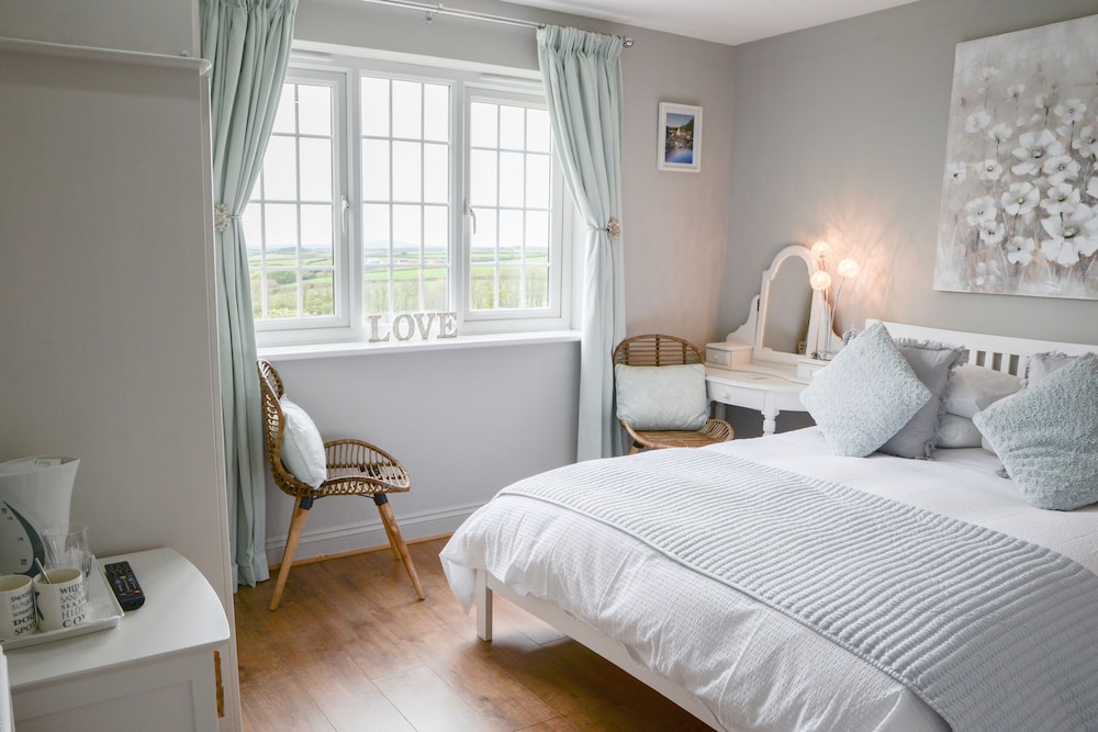 Tregaddra Farmhouse B&B