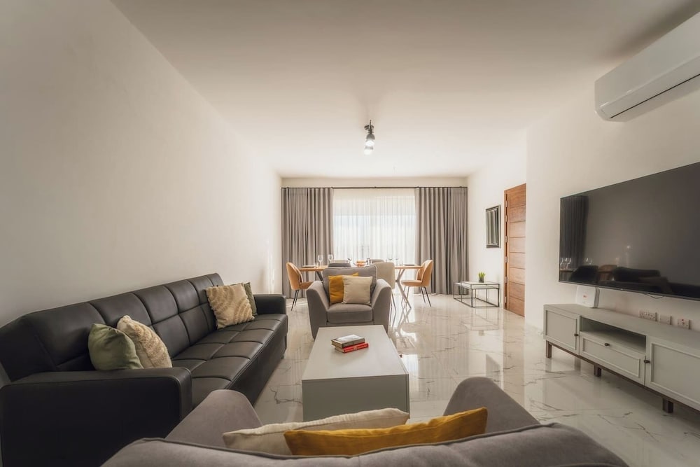 Bright Apartment With Sea Valley Views BBQ