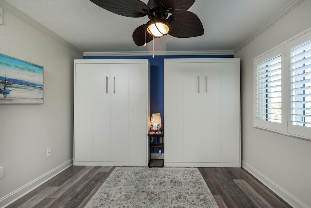 Land's End 4-306 Bay Front - Premier