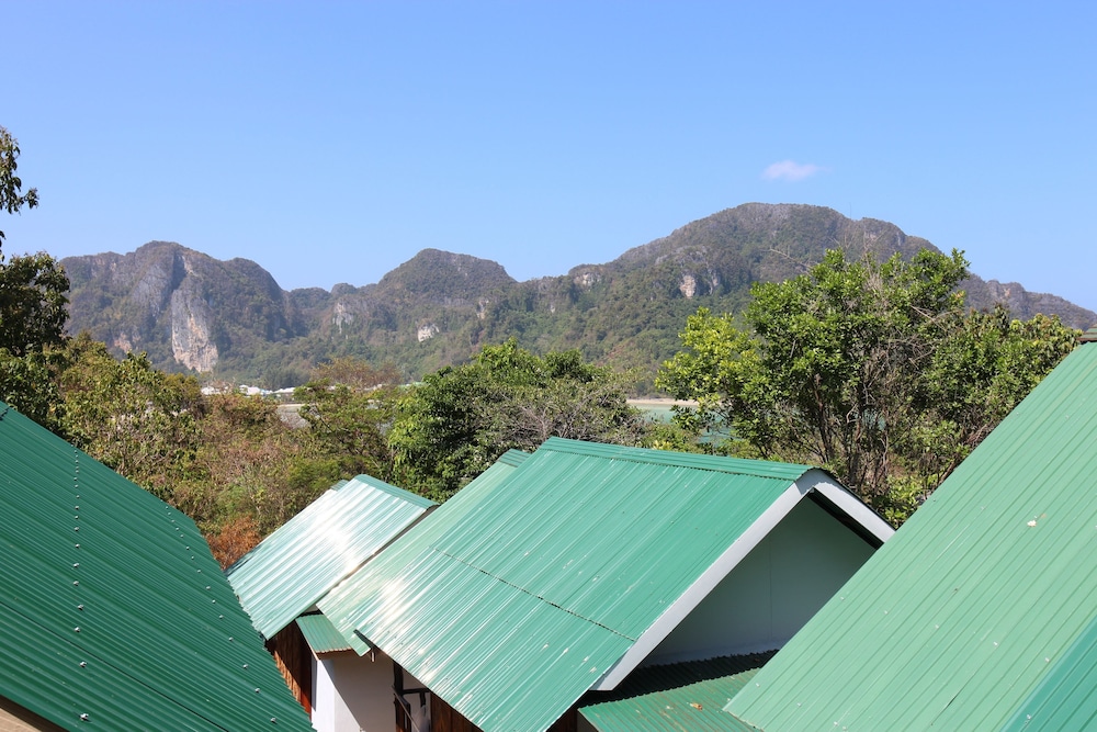 Phi Phi Jungle Hill Bungalow