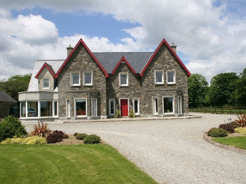 Lake House B&B