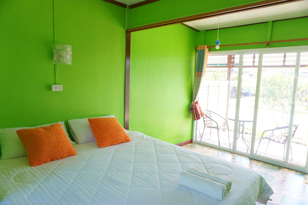 Thong Hug House Resort