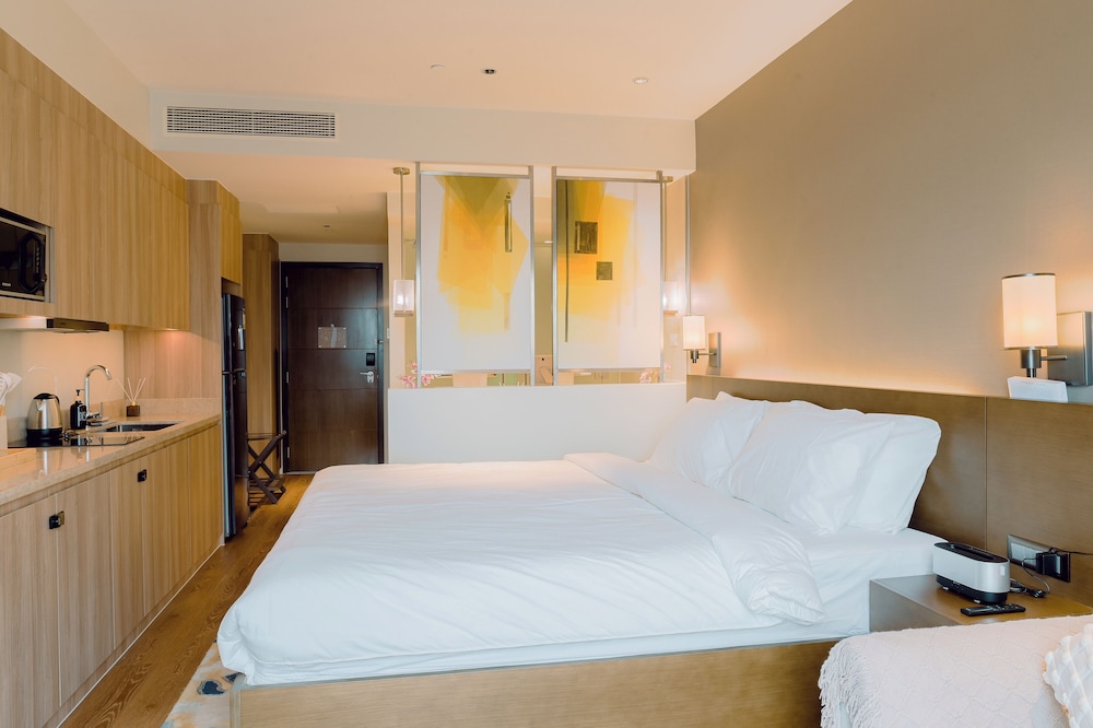 Hotel Residences at Acqua