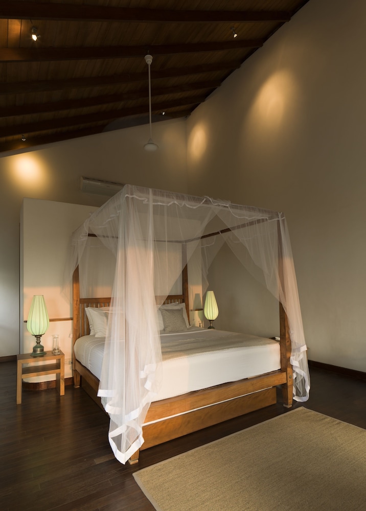 Sri Villas