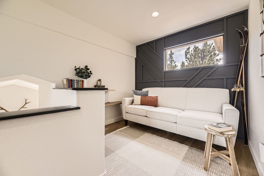 Pine Cabin 3 Bedroom Home
