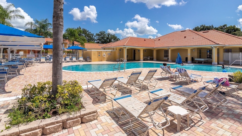 LKB4705AW 4 Bedroom villa in Lake Berkley 4 Home