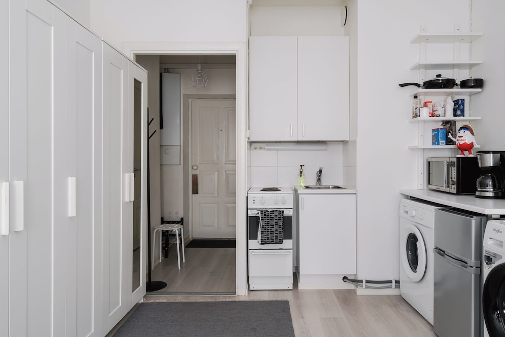 Cozy Studio Apt with Perfect Location
