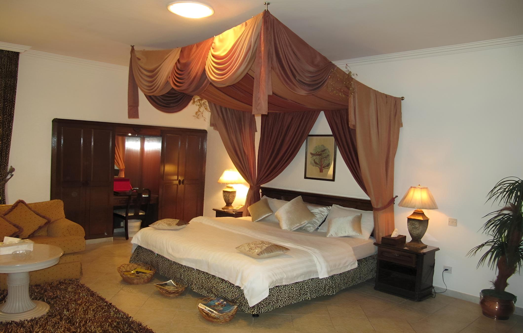 Rotanah Hotel