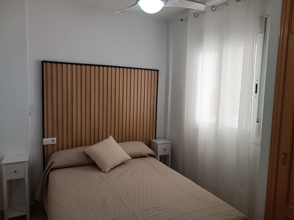 Amazing & Renovated 2-bedroom Flat in Fuengirola