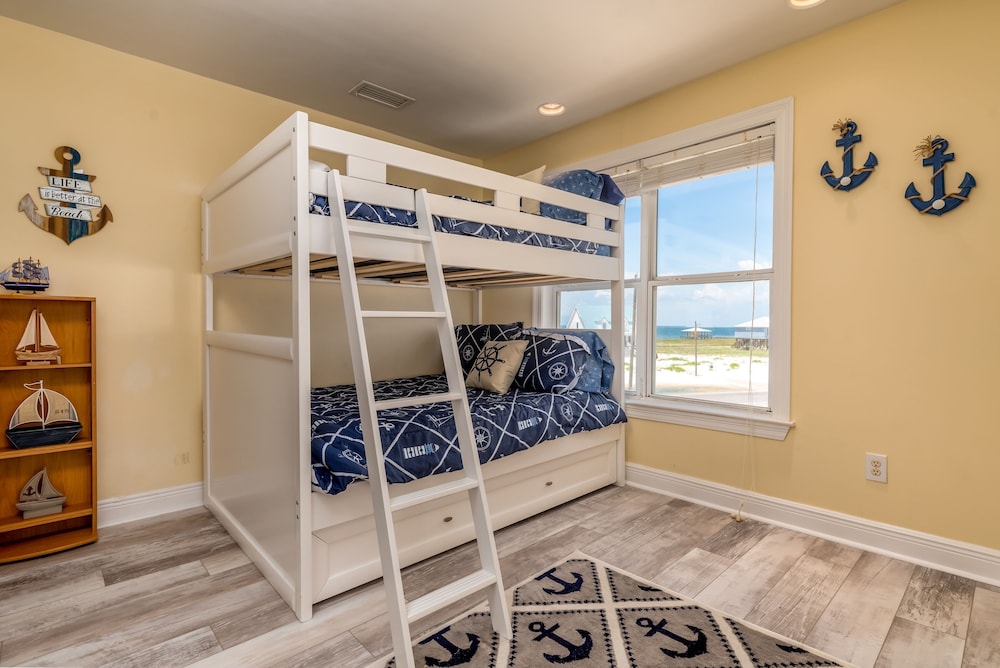 The Boat House - 106 Westward Ho 4 Bedroom Home by RedAwning view 3