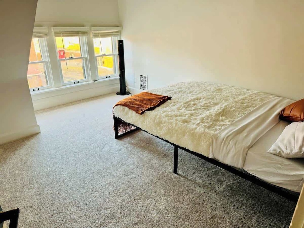 Jungle House Boutique Residences – Downtown Columbus & Short North