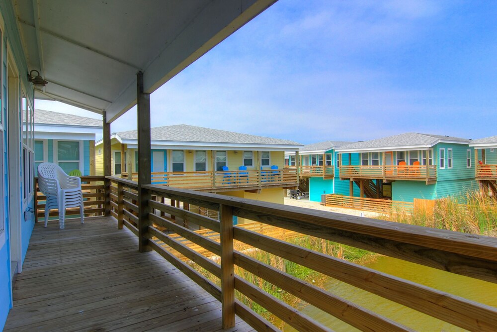 Blue Heron Bayou OV17