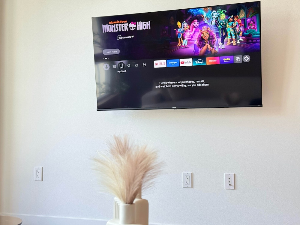 Luxury Stay Near Disneyland Pool Gym Free Parking