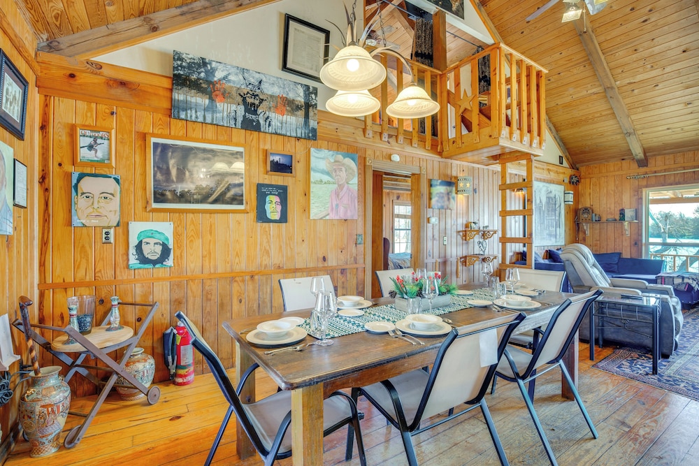 Private Lake On-site: Secluded Retreat in Grant!