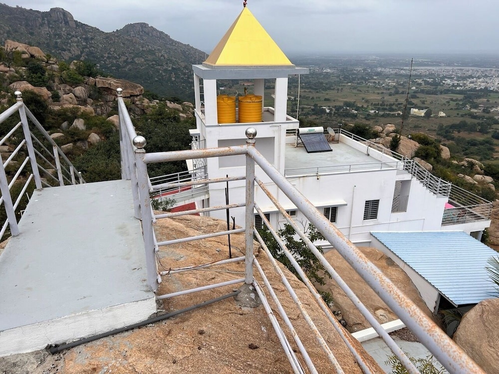 A2- Hill View Stay Kolar view 3