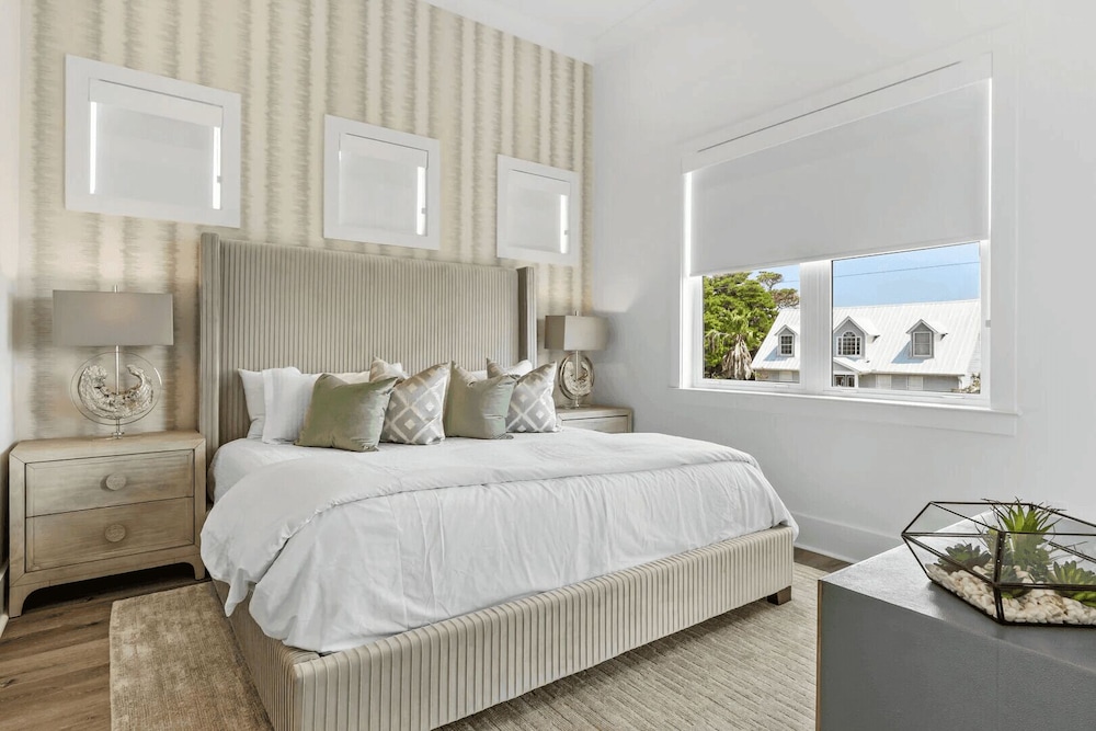 30A Born 2 Beach by Avantstay Luxury Gulf Views w/ Private Pool