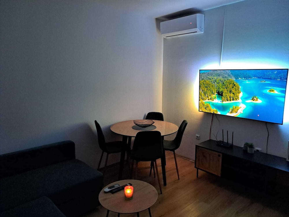 Apartments Arsen 928