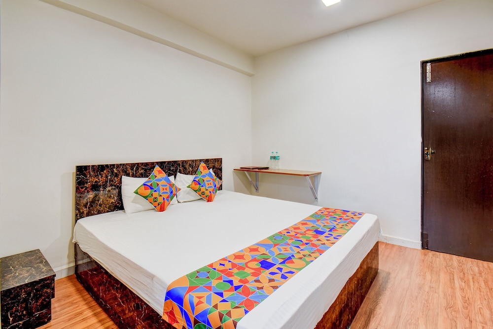 Fabhotel World King