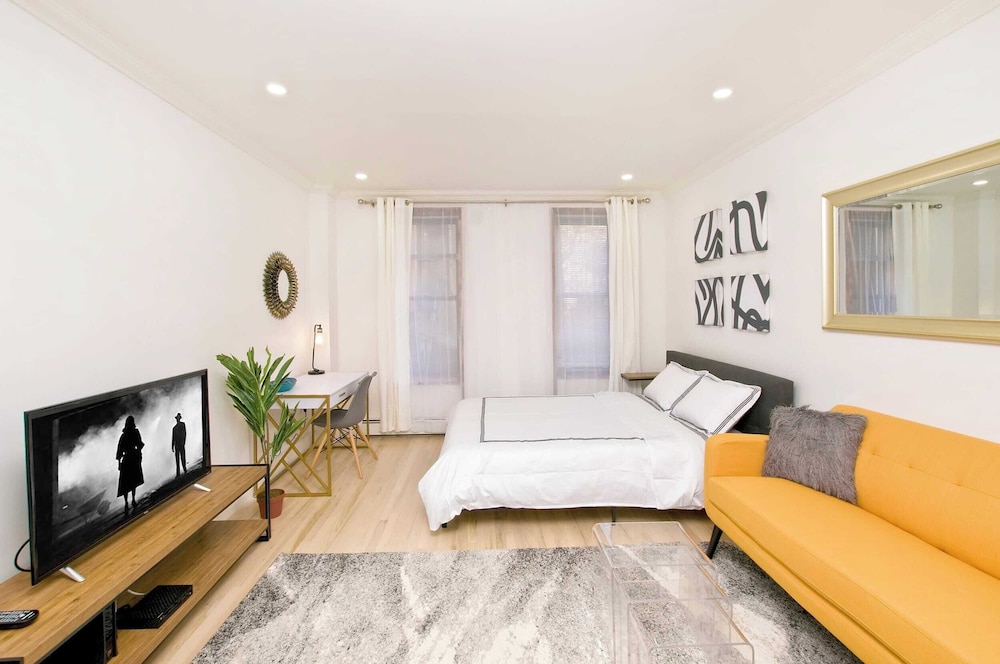 1597 New York Apt