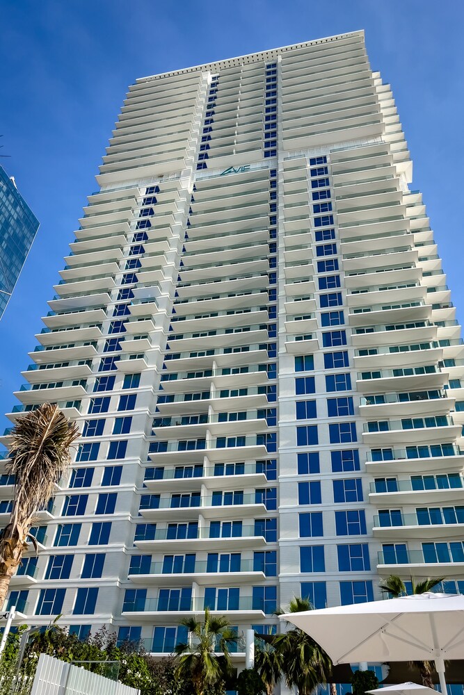 Paradise 1BR at JBR La Vie