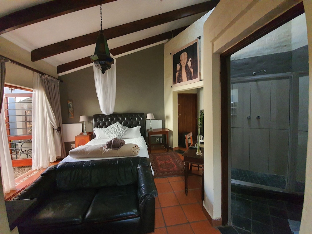 Waterhouse Guest Lodges 295 Indus Street
