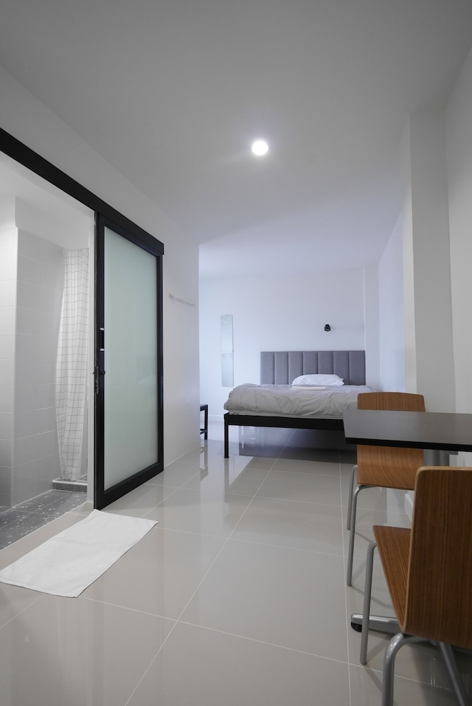 Lee Home Bangkok
