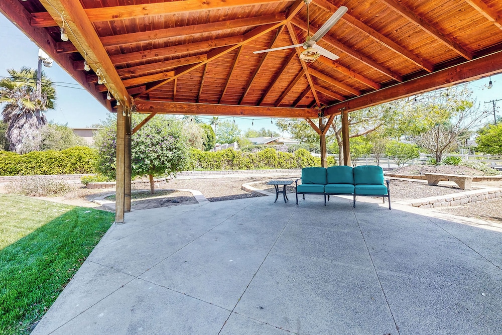 Two Dog-friendly Home, Close to Wine Country