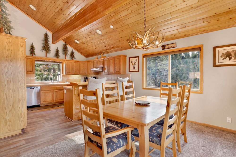 Menlo Slope View Chalet #2233