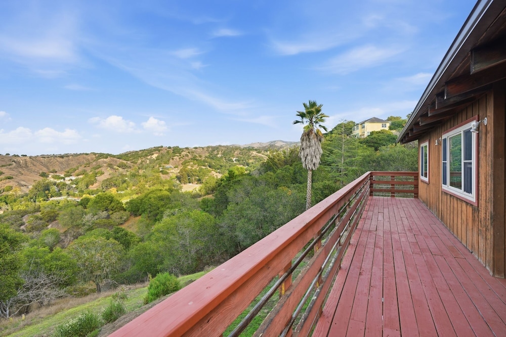 Peaceful Retreat With Panoramic Views 3 Bedroom Home