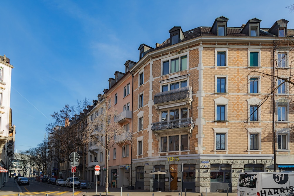 Apartments Swiss Star Aussersihl