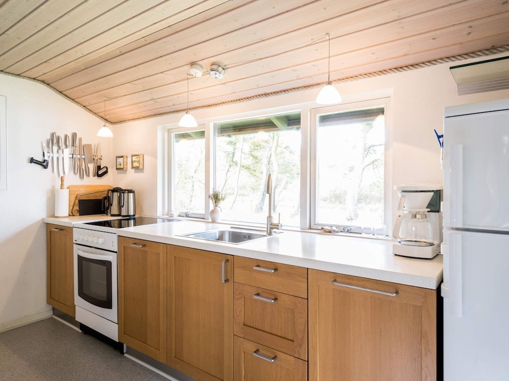 Secluded Pine Tree Cottage-by Traum view 4