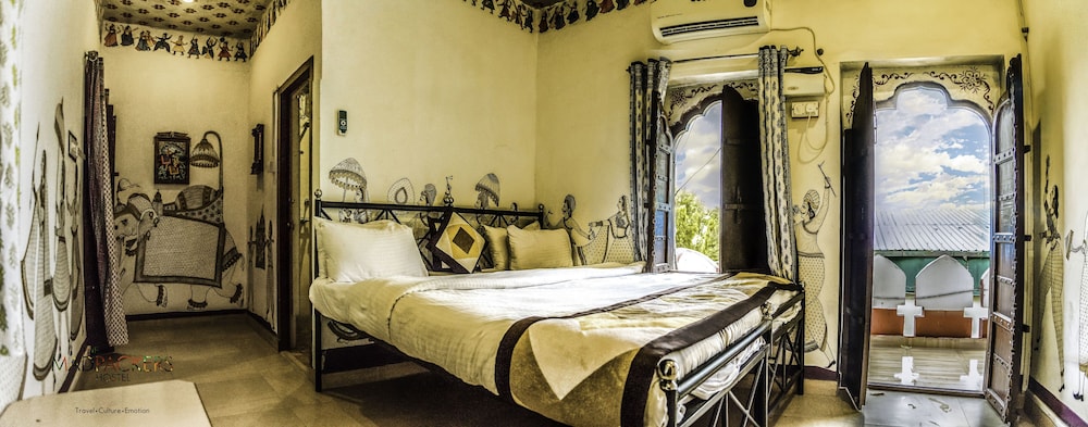 Stamps by Eight Continents, Pushkar