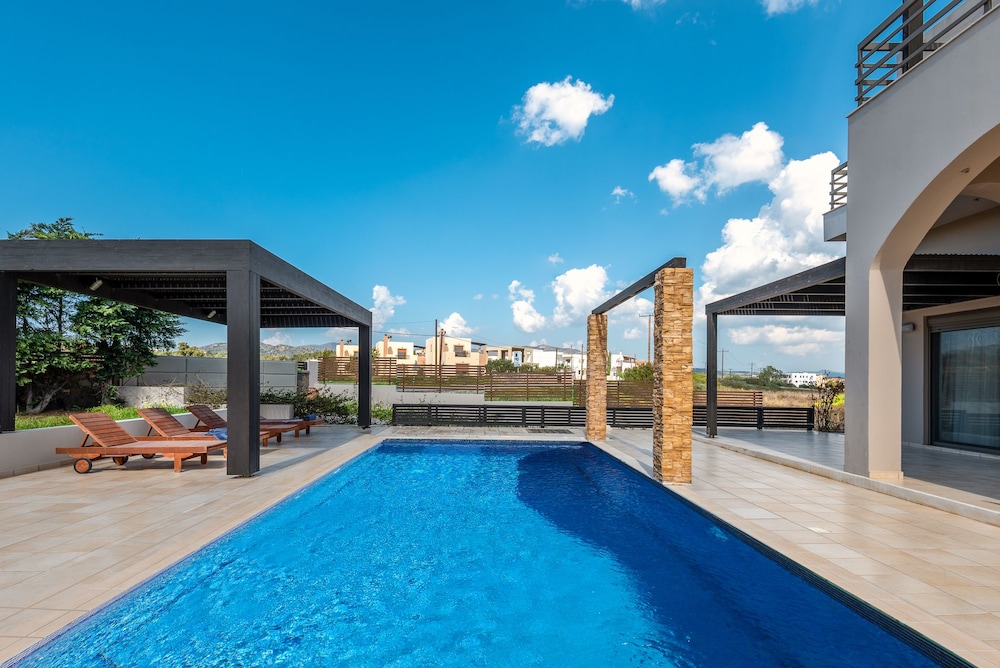 Blue Wave Villa