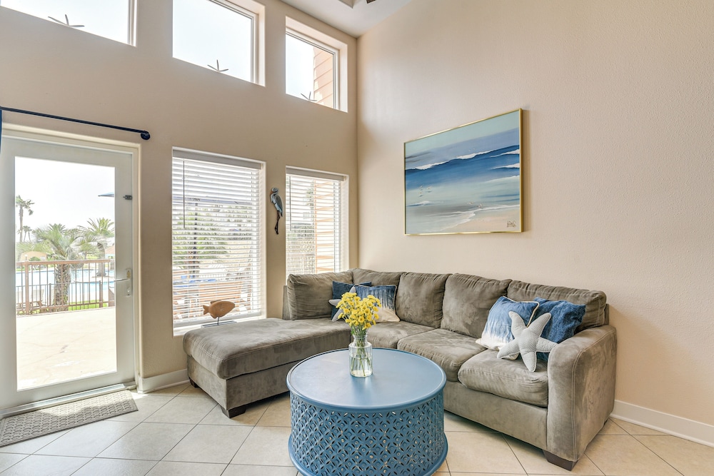 Walk to Beach: Pool-view Condo in Galveston!