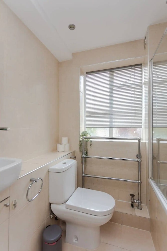 Spacious 2 Bedroom Apartment Near Hampstead Heath