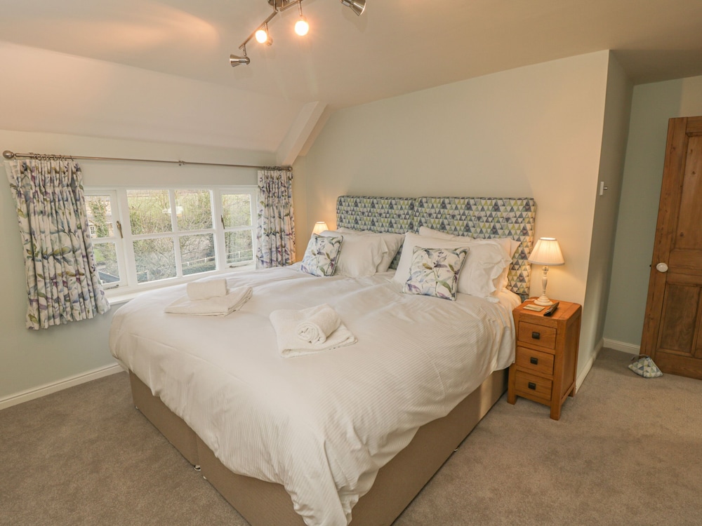 Weavers Cottage