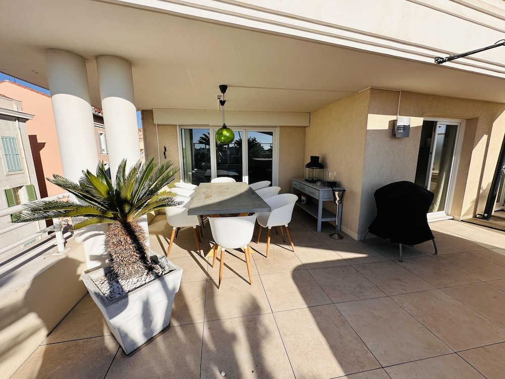 Superb Penthouse in Centre of Cannes Stunning Views Air-conditioning Internet Near the Palais - 532