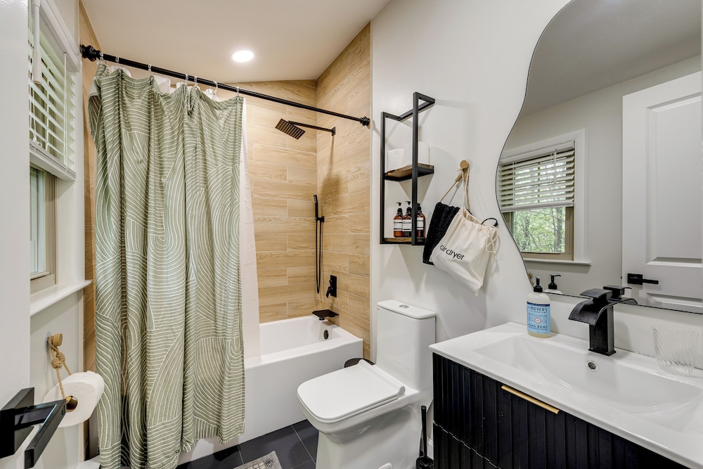 Lake Access at Family-friendly Home in Tobyhanna