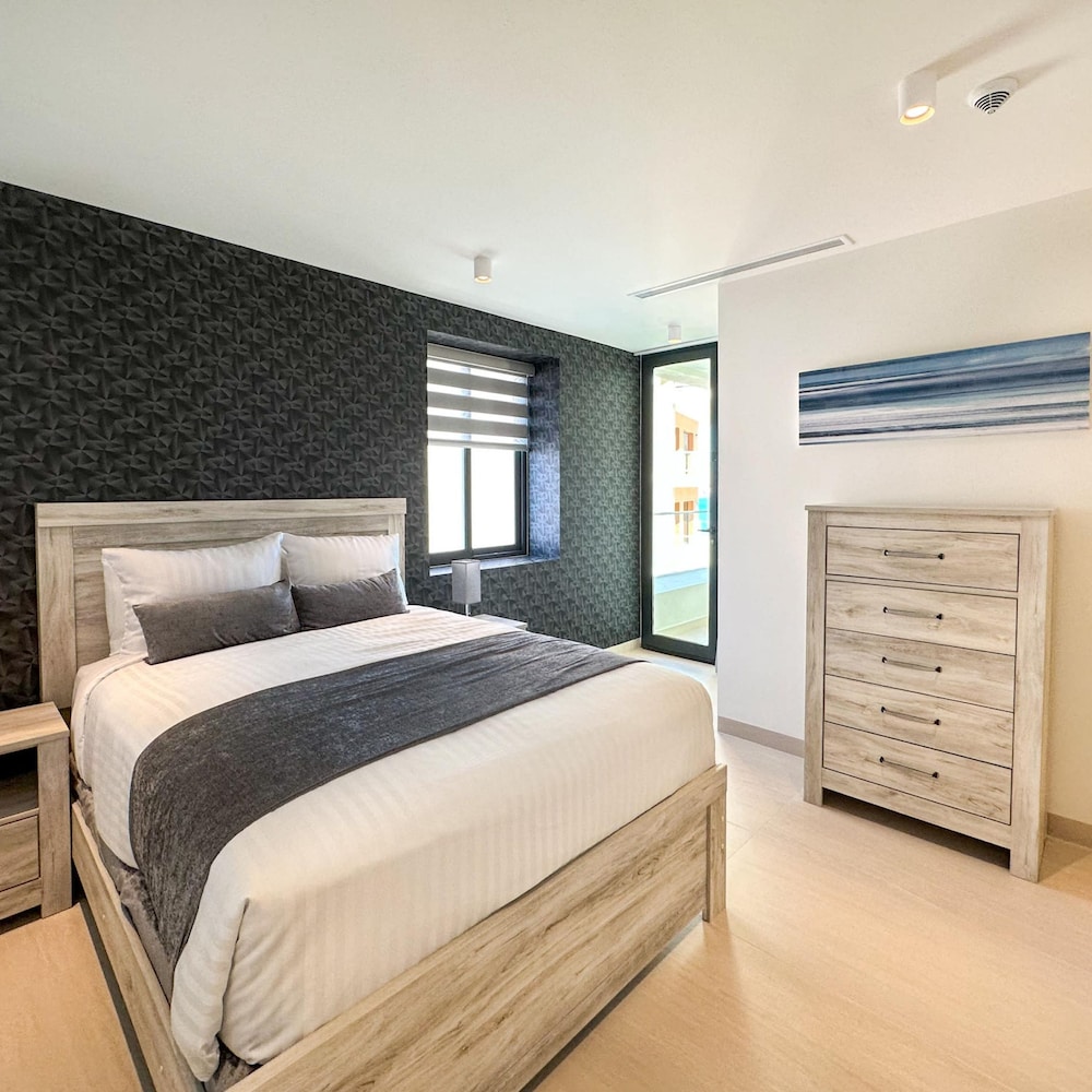 Brand New 6 Bedroom Penthouse