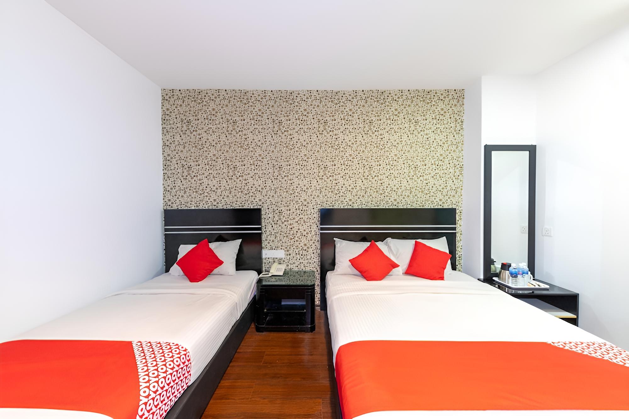 Capital O 90903 Blue Bell Hotel