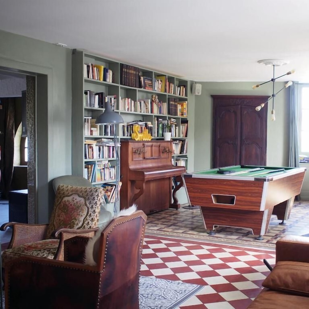 lounge