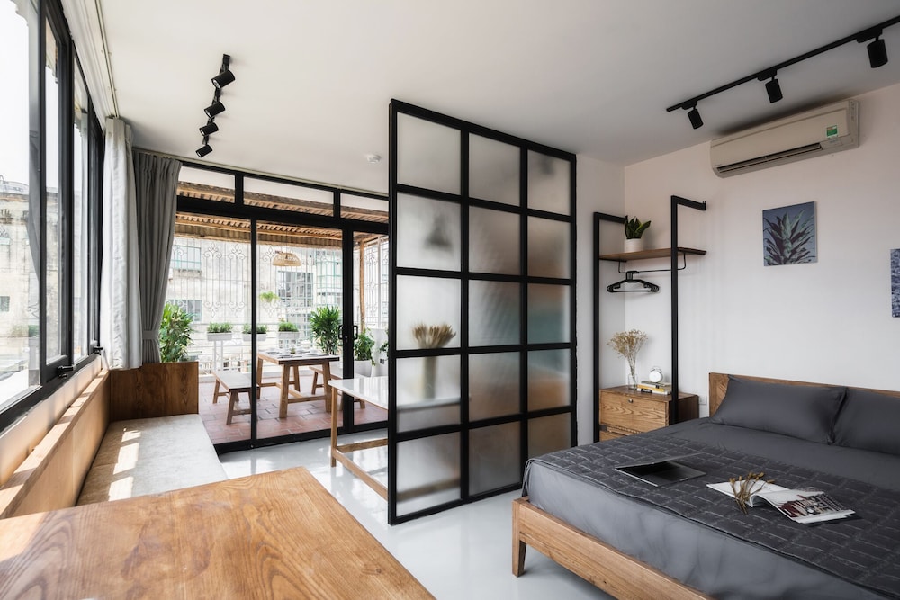 Rooftop Green Oasis