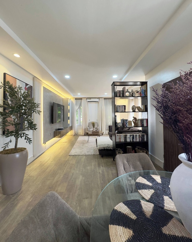 Luxury 2BR Apt Central Lekki Phase 1