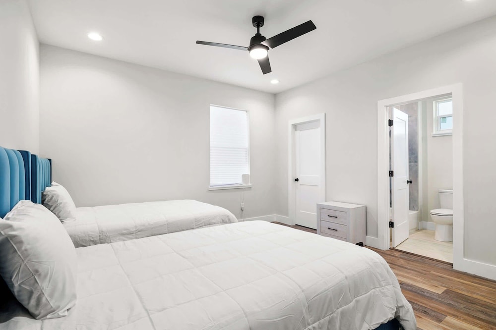 New Build in Old West 3 Bed, 2 Bath Family Rental